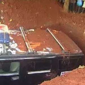 Or this Anambra man that buried his mother in an actual Hummer Jeep.
