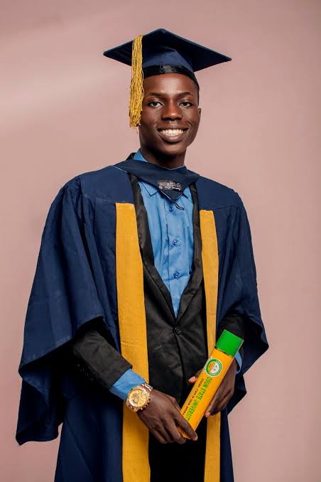 We Ranked The Convocation Gowns of 15 Nigerian Public Universities 